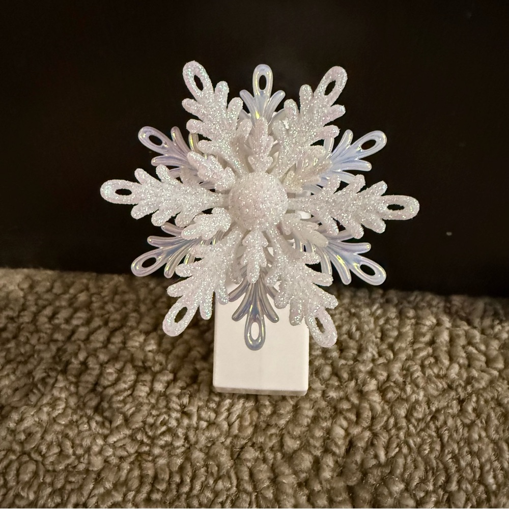 Bath & Body Works White Glitter Snowflake Wallflower